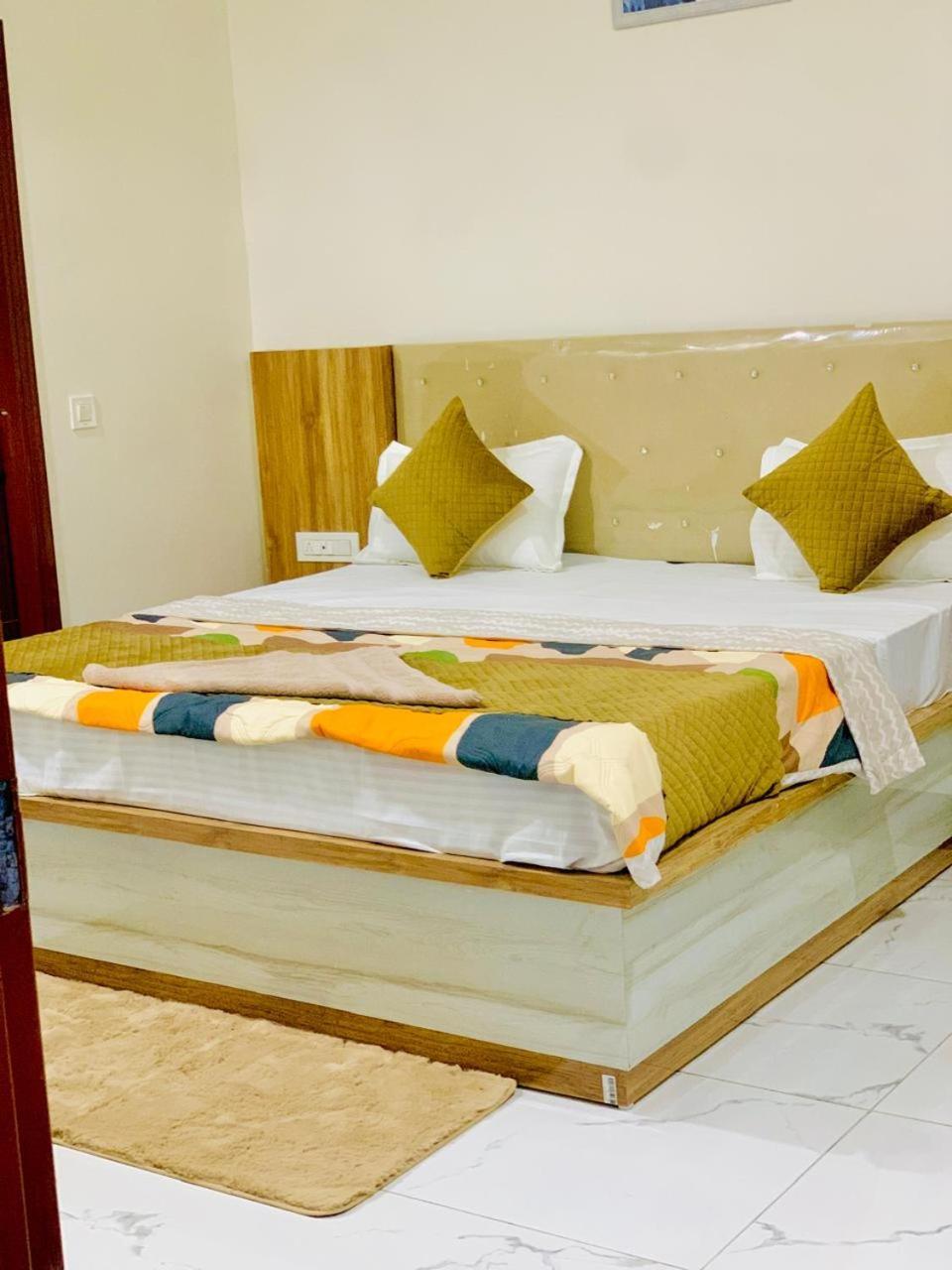 Hotel The Silver Tulip Ludhiana Exterior foto